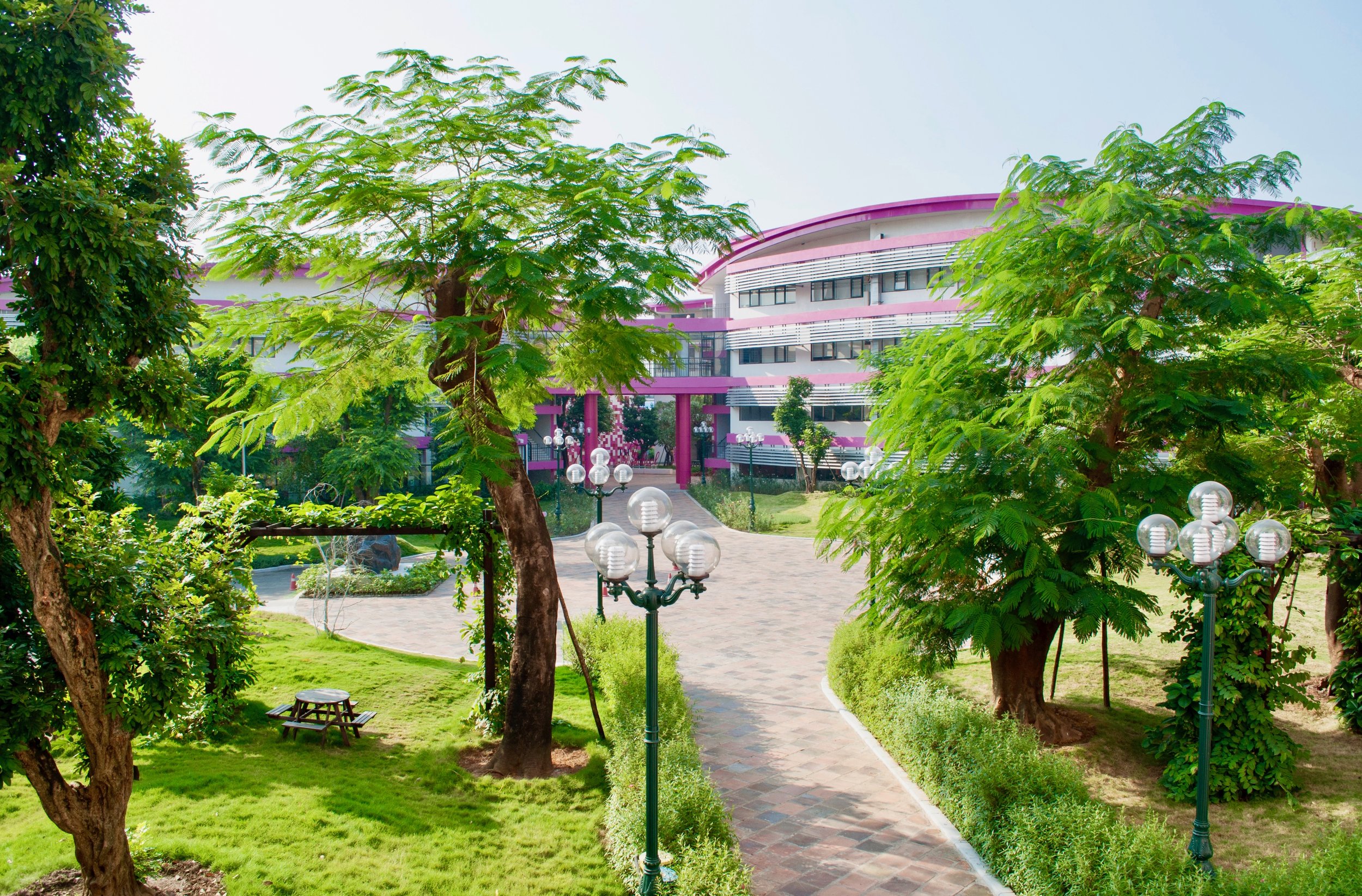 Trường Quốc tế TH School Campus