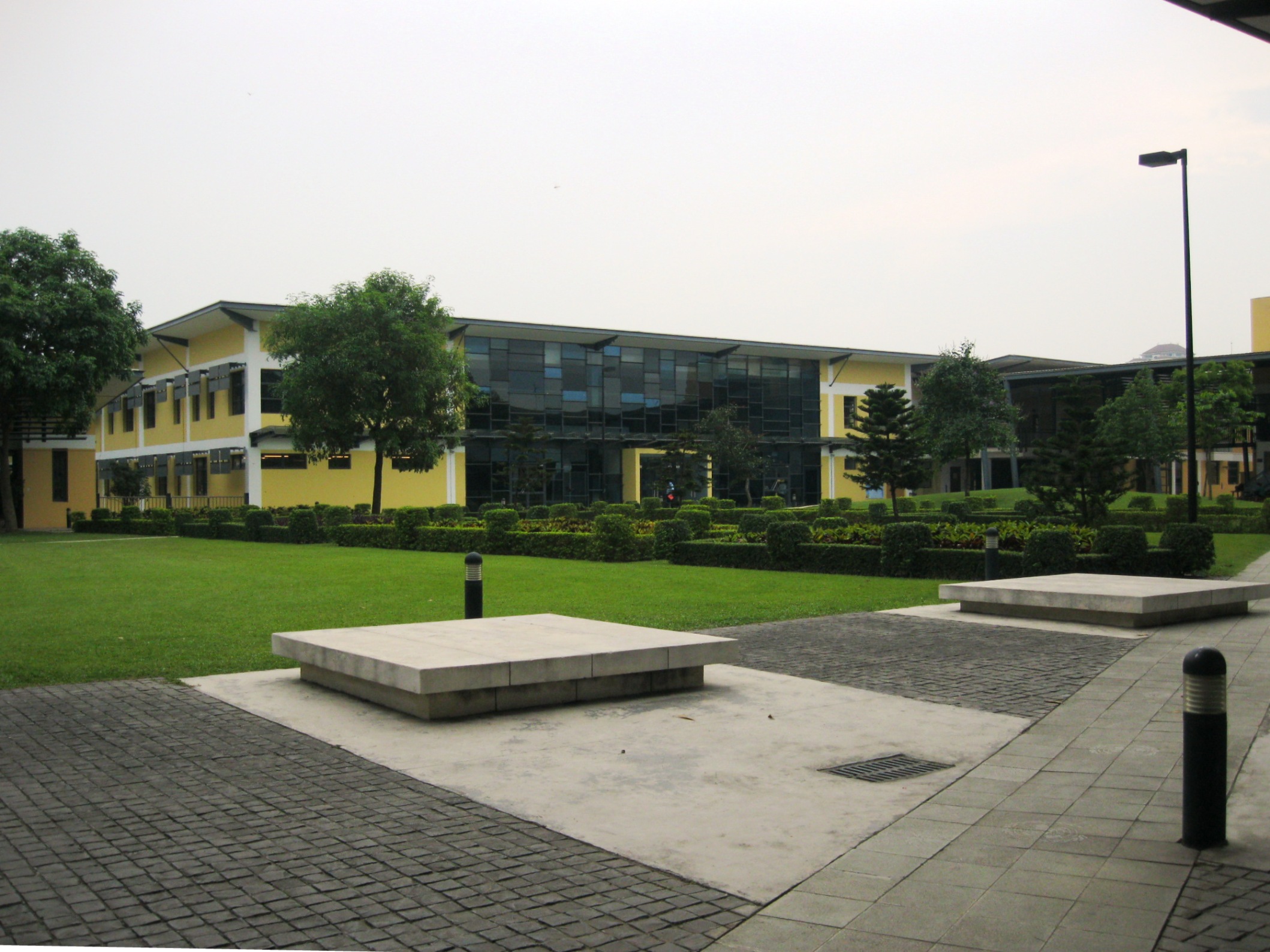 UNIS B10 web